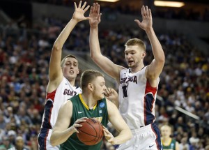  Kyle Wiltjer (33) and forward Domantas Sabonis (11) will look to lead Gonzaga to another West Coast Conference title. (Photo: Joe Nicholson-USA TODAY Sports)