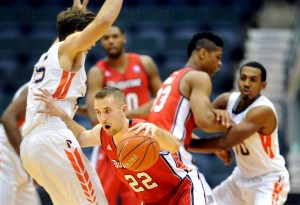 Mason (22) leads Duquesne with 4.7 assists while scorin 16 per game. (Photo: Robert Duyos-USA TODAY Sports)