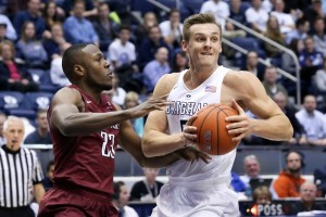 Kyle Collinsworth picked up the ninth triple-double of his career in a rout of Santa Clara. (Photo: Chris Nicoll-USA TODAY Sports)