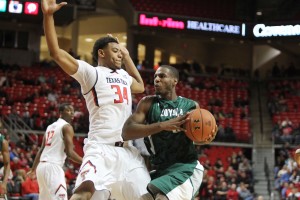 Laster finished with a team-high 18 points (Photo: Michael C. Johnson-USA TODAY Sports)