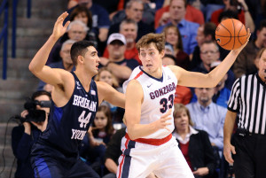 Kyle Wiltjer (33) is averaging a conference-leading 21.1 points per game and is pulling down 6.5 rebounds a contest. (Photo: James Snook-USA TODAY Sports)