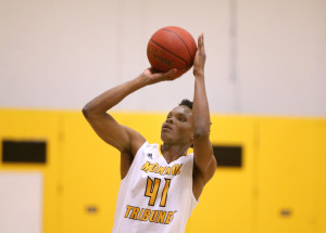 Romaine Thomas scored 10 first-half points to pace MCC. (Photo courtesy of Monroe CC Athletics)