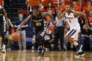 Kay Felder (20) finished the regular season leading the Horizon League in scoring with an average of 24.4 points per game and led the nation in assists, averaging 9.4 per contest.  (Photo: Amber Searls-USA TODAY Sports)