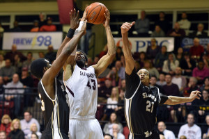 DeAndre Bembry (43) battles inside against Dion Wright (21) and forward Jordan Tyson (45) in the first meeting this season between St. Bonaventure and Saint Joseph's. (Photo: Derik Hamilton-USA TODAY Sports)