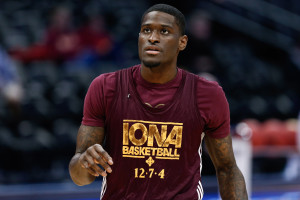  A.J. English (5) leads Iona scoring 25.5 points and handing out 6.6 assists a game. (Photo: Isaiah J. Downing-USA TODAY Sports)