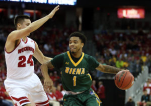 Marquis Wright (1) shot 9-18 from the field and 4-8 from distance. (Photo: Mary Langenfeld-USA TODAY Sports)