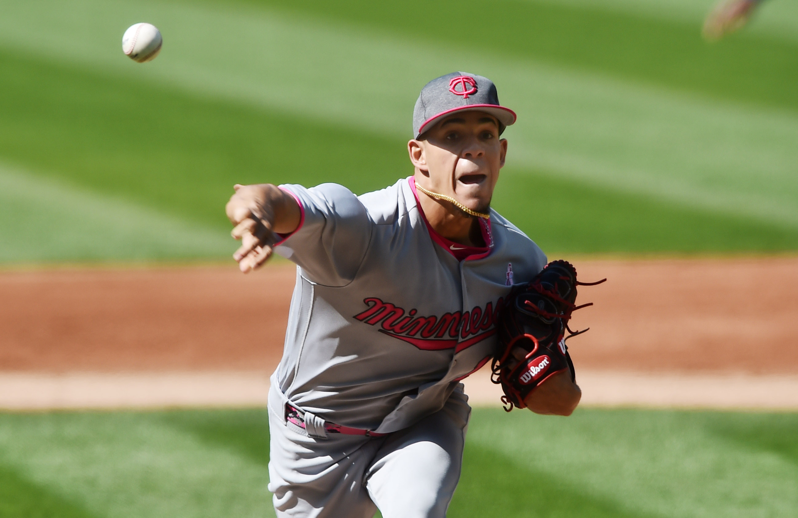 Cubs' Javier Baez collects game-winning hit off Reds' Amir Garrett