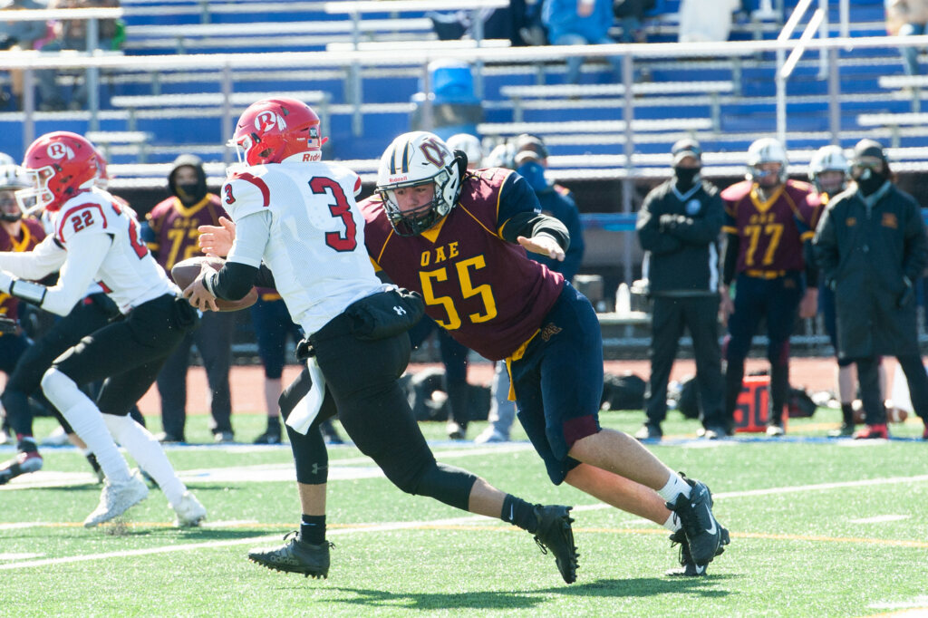 Ανδρικό ποδόσφαιρο Friday Friday: Smith Batavia Dashes For Five TDs;  Capotelli, Wade οδήγηση Mumford / Byron Bergen Caledonia