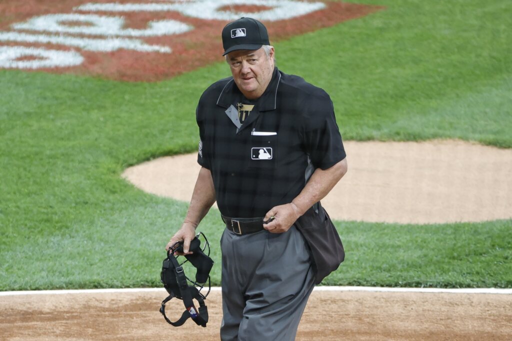 MLB umpire Joe West calls out former Chicago White Sox catcher