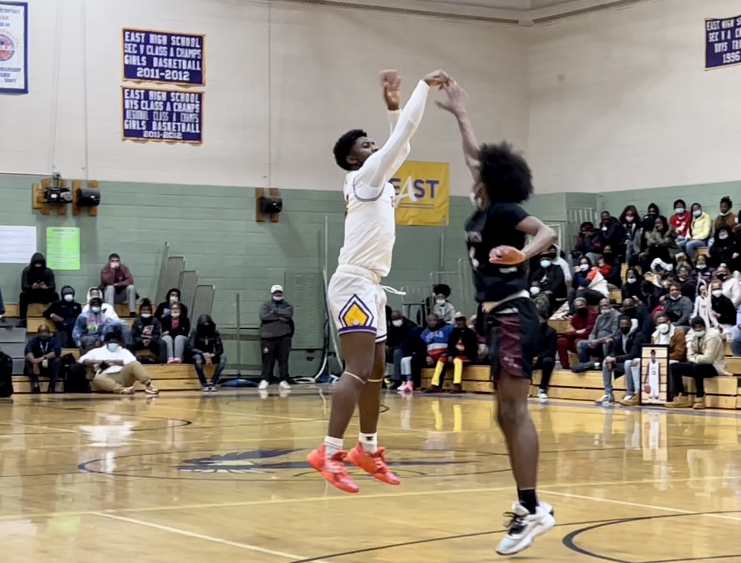 East rallies to win third straight - Pickin' Splinters