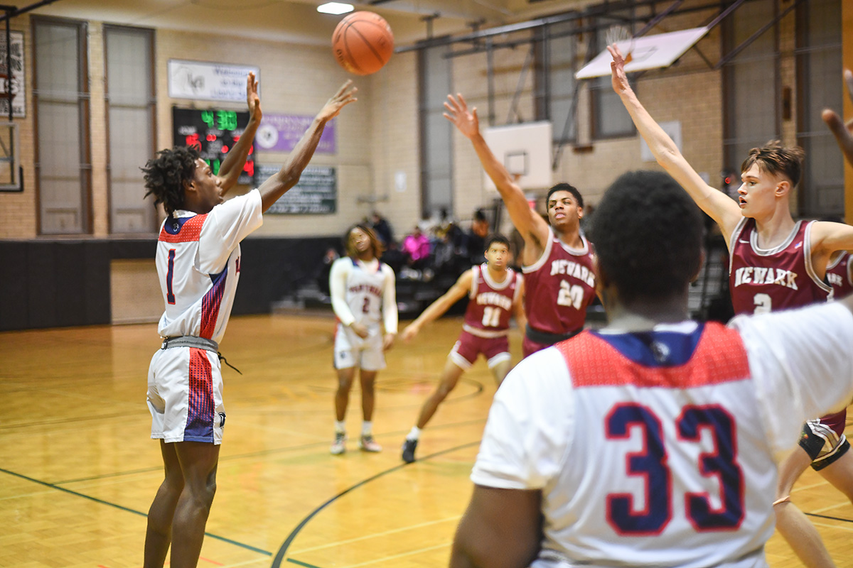 Robb Delisanti APG/American Portfolios Tuesday Boys’ Basketball Wrap Guzdek's late free throws