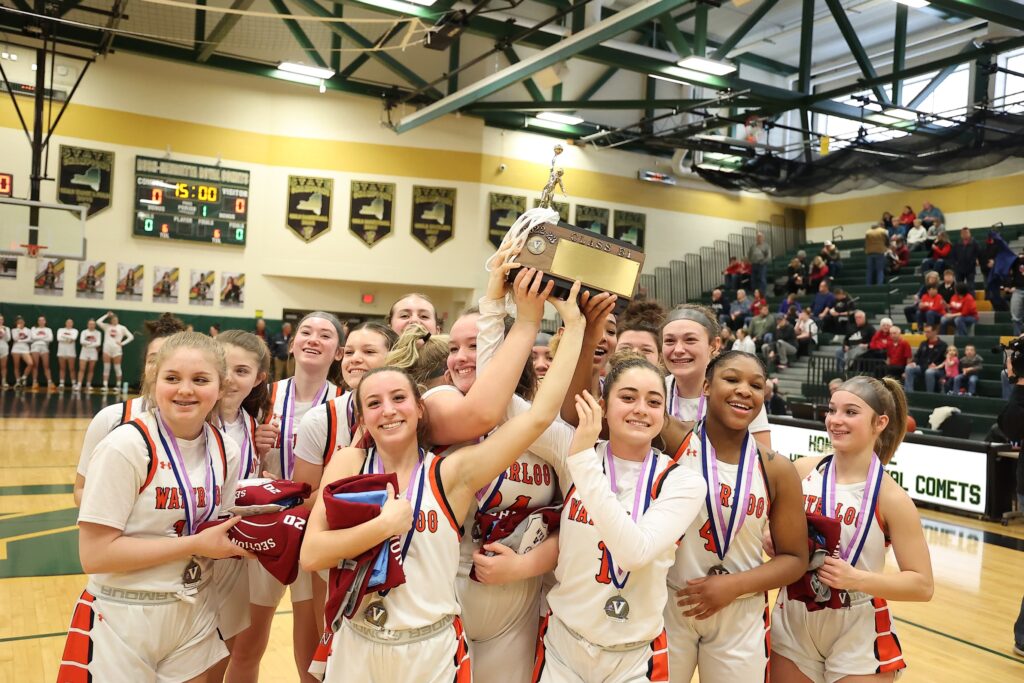 Waterloo uses third-quarter run to win third straight title - Pickin ...