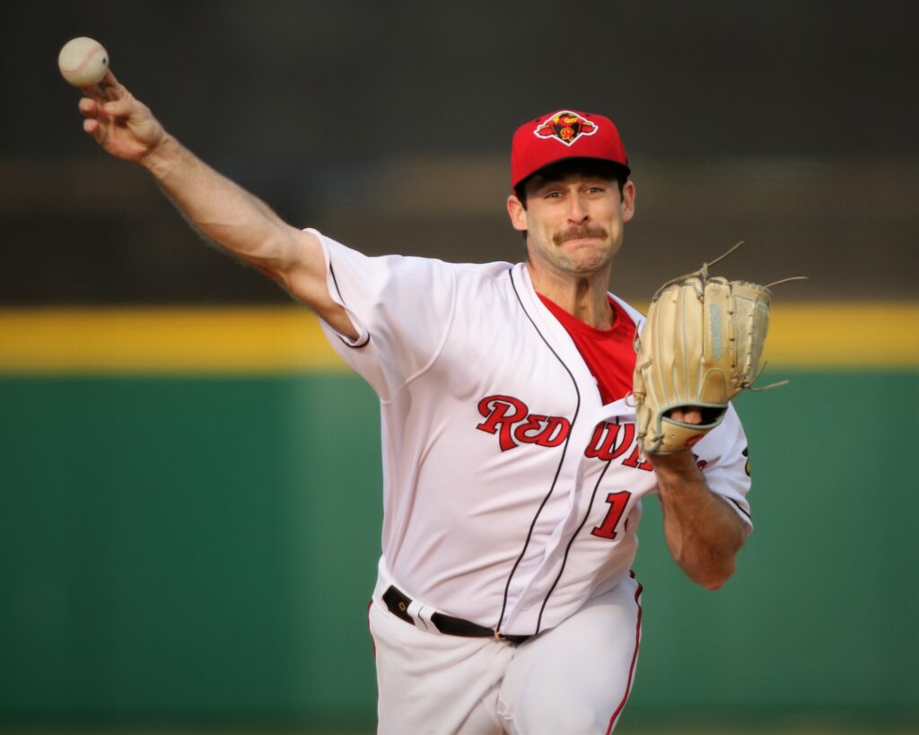 Blankenhorn and Abbott shine in Red Wings victory Pickin' Splinters