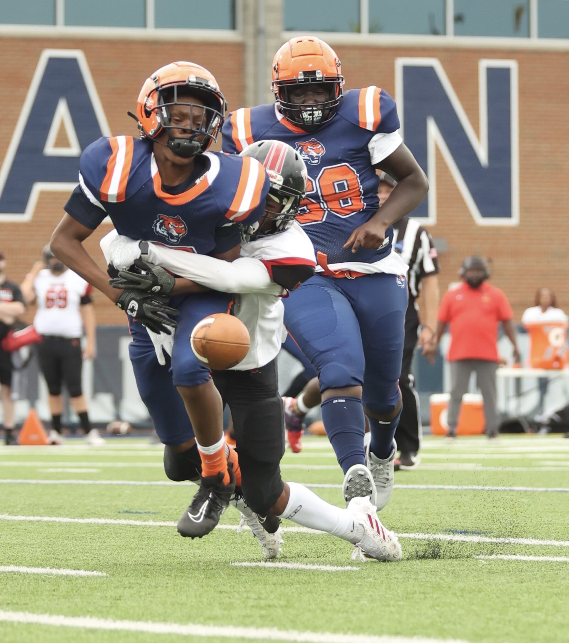 The Cabot Group Saturday Football Wrap Hyde leads OakfieldAlabama/Elba; Buchholz throws four