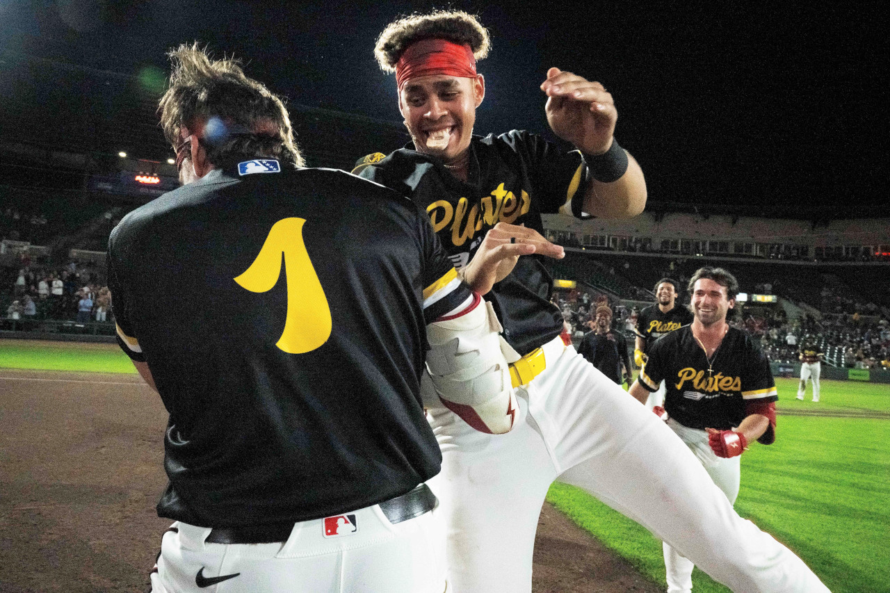 Glasser gives Red Wings 7-6 walk-off while Lipscomb continues climb up Rochester home run record book